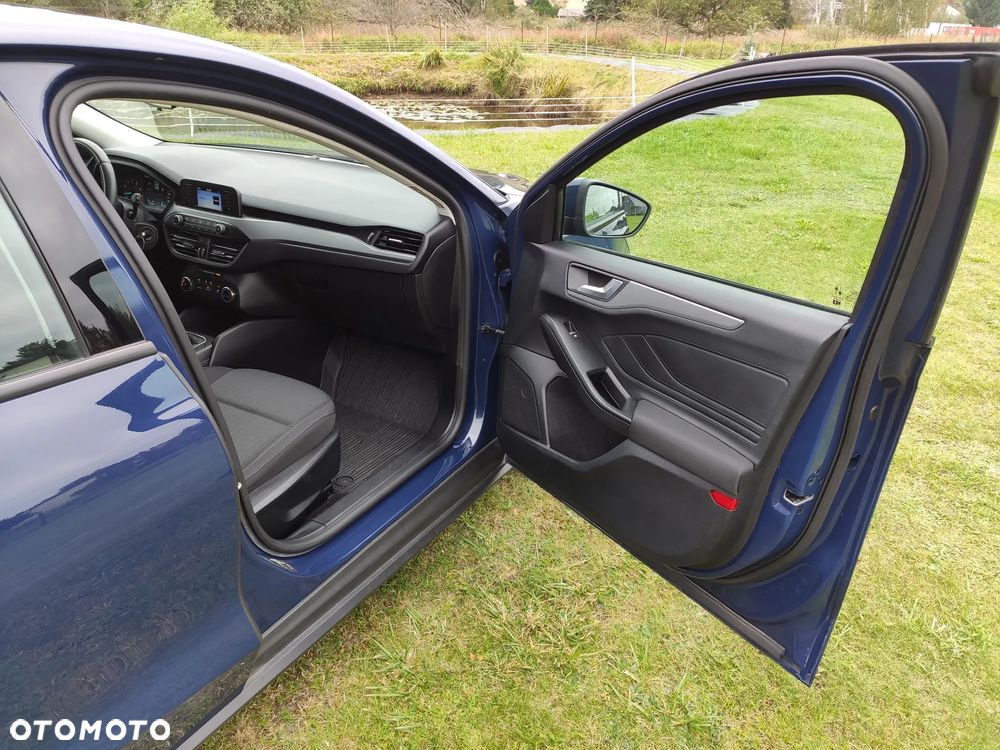 Ford Focus 1.0 EcoBoost Trend Edition - 16