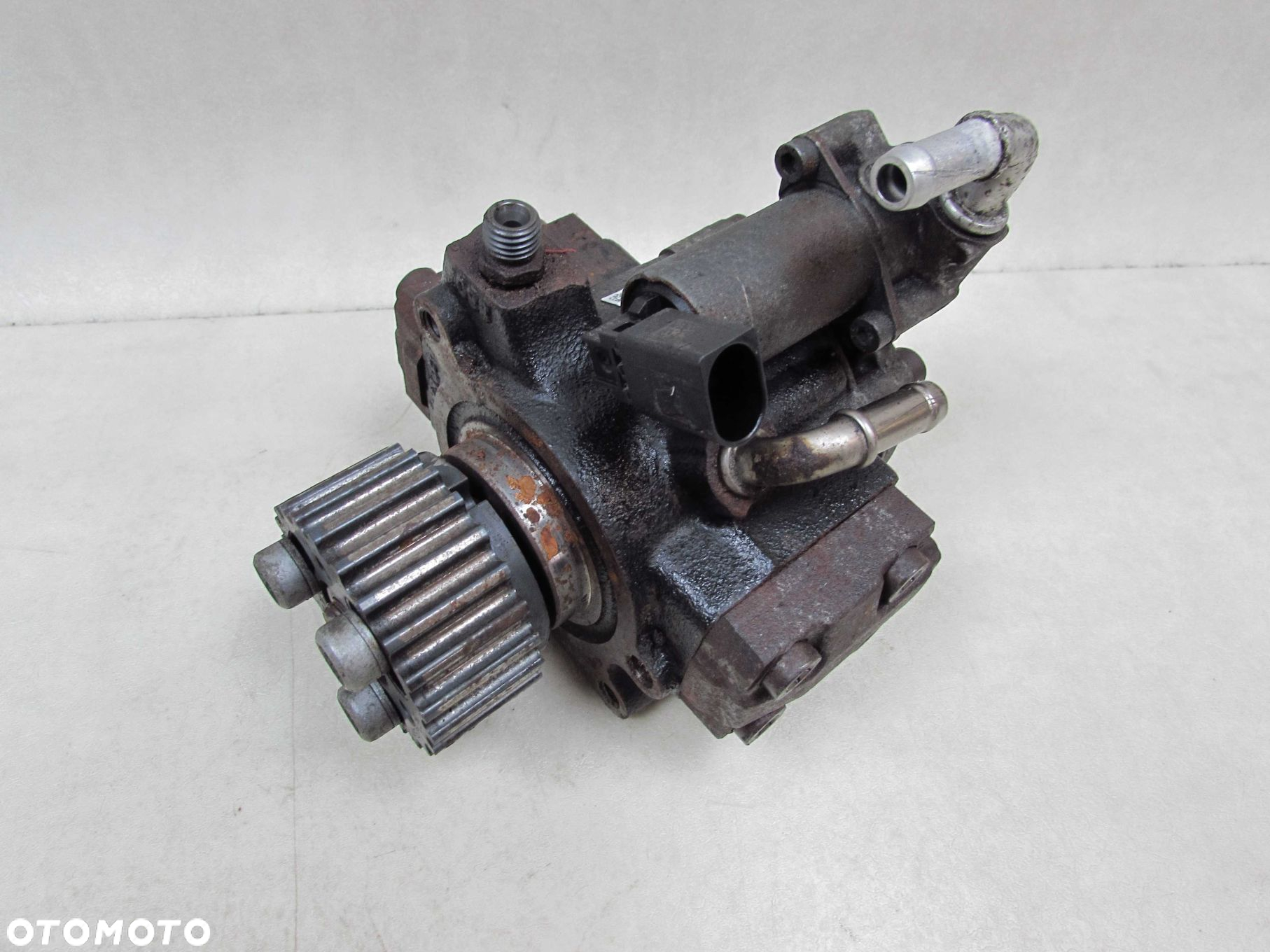 AUDI VW SKODA 1.6 TDI POMPA WTRYSKOWA PALIWA 03L130755E - 2