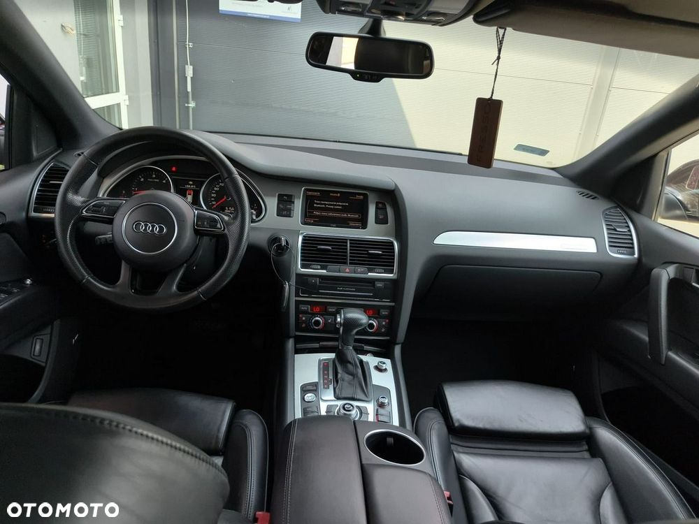 Audi Q7 - 10