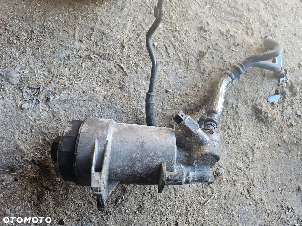PODSTAWA OBUDOWA FILTRA OLEJU BMW 8 E31 4.4 V8 M62B44 - 2