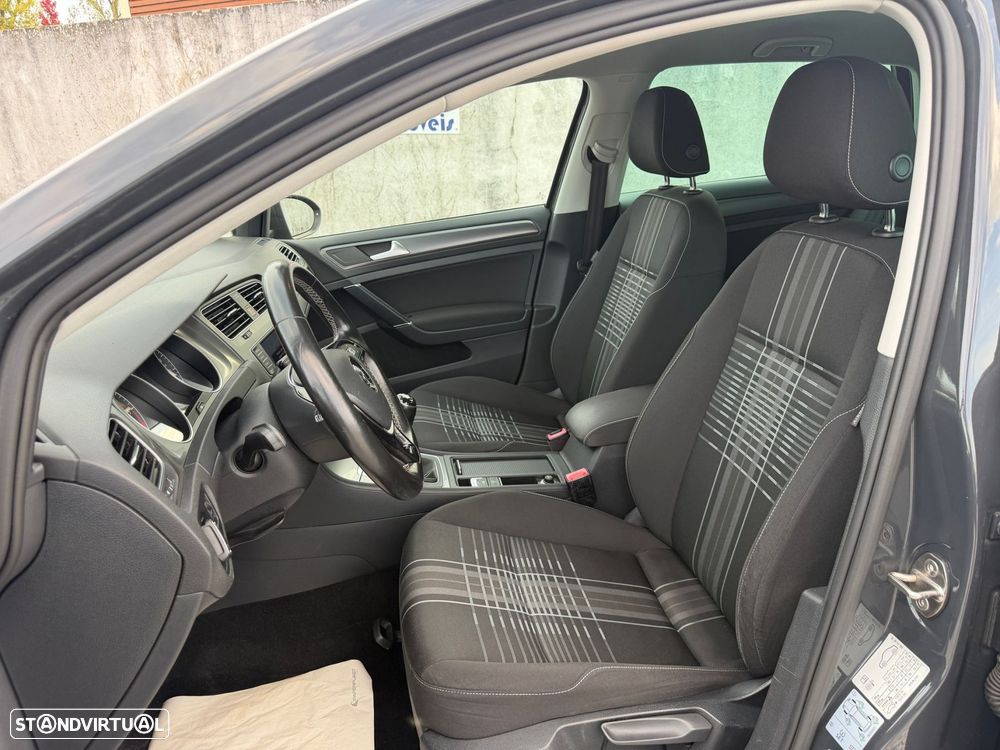 VW Golf 1.6 TDI BlueMotion Lounge - 8