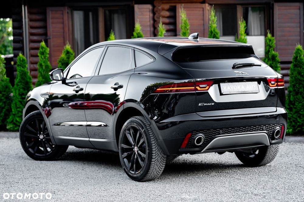 Jaguar E-Pace P250 AWD R-Dynamic - 9