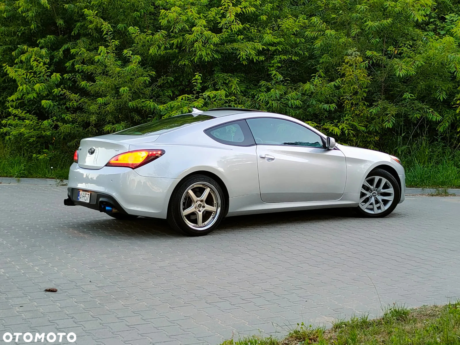 Hyundai Genesis Coupe 3.8 V6 Automatik - 3