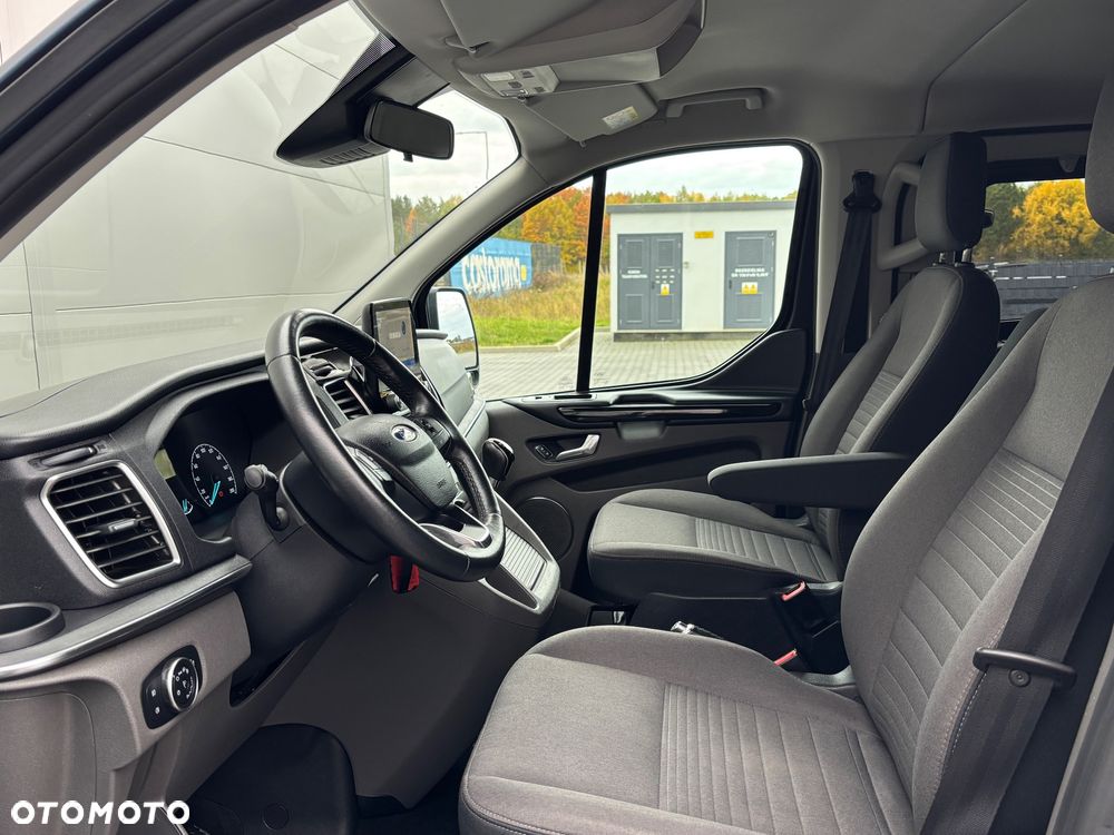 Ford Tourneo Custom 2.0 EcoBlue L2 Titanium - 12