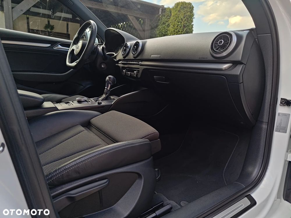 Audi A3 Limousine 40 TFSI Quattro S Line S tronic - 24