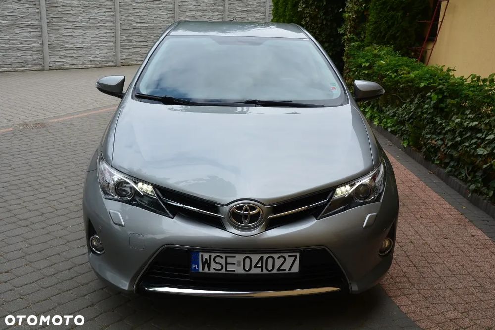 Toyota Auris 1.6 Premium Comfort - 14