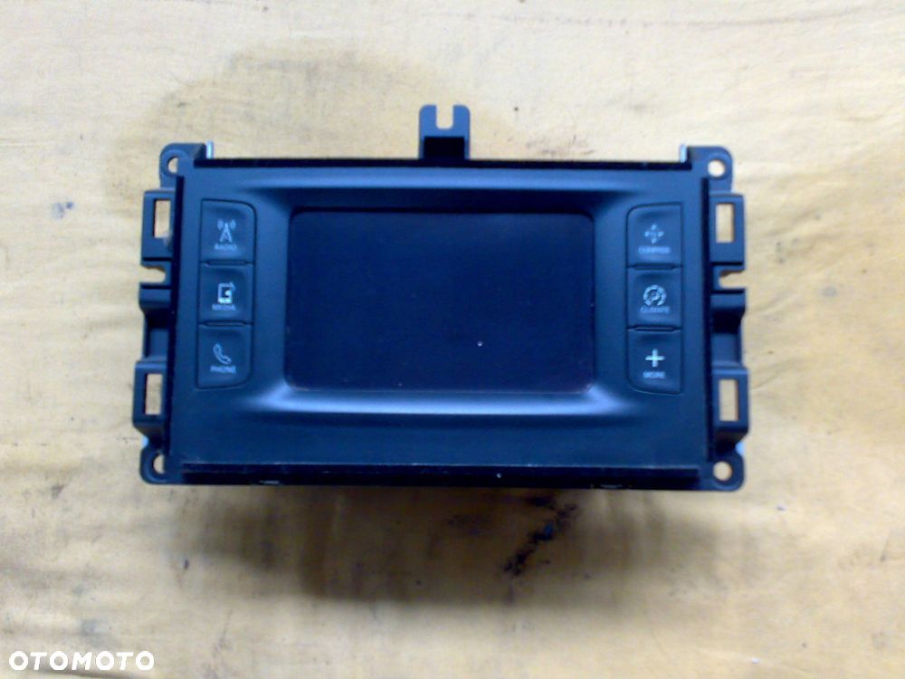 jeep grand cherokee wk2 iv 3.6 wyświetlacz radio panel 68150036ag - 1