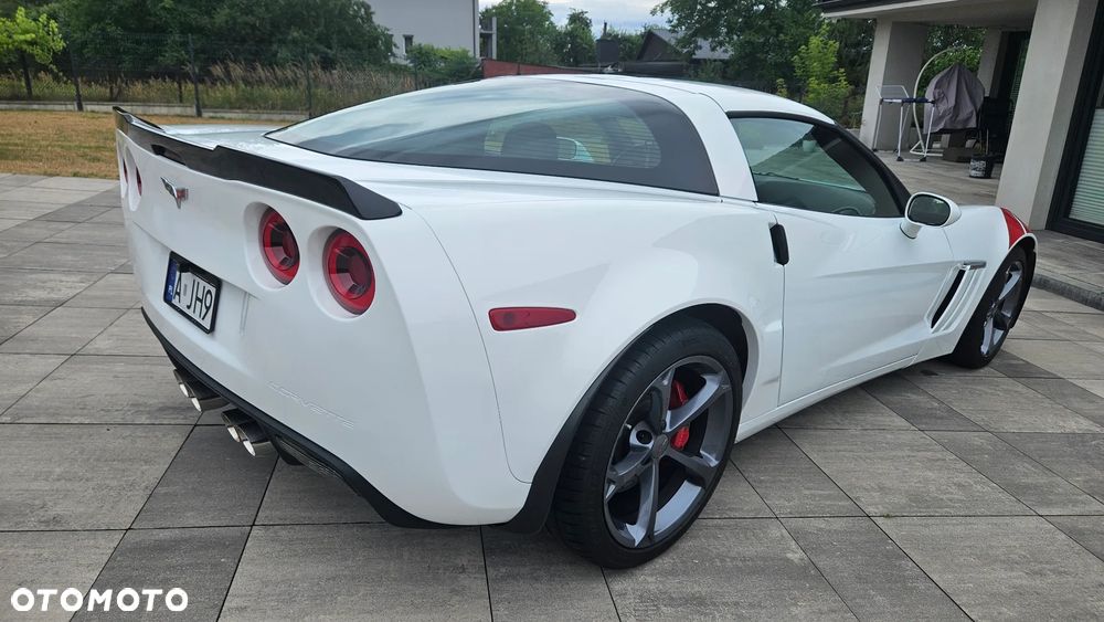 Chevrolet Corvette - 4