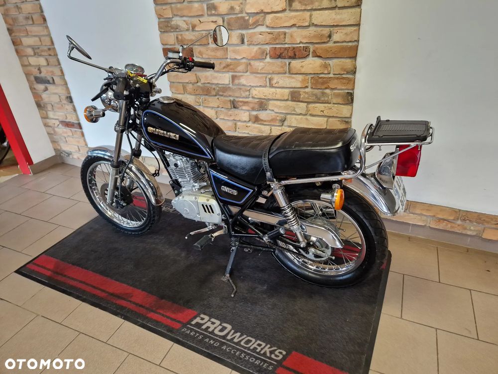 Suzuki GN - 8