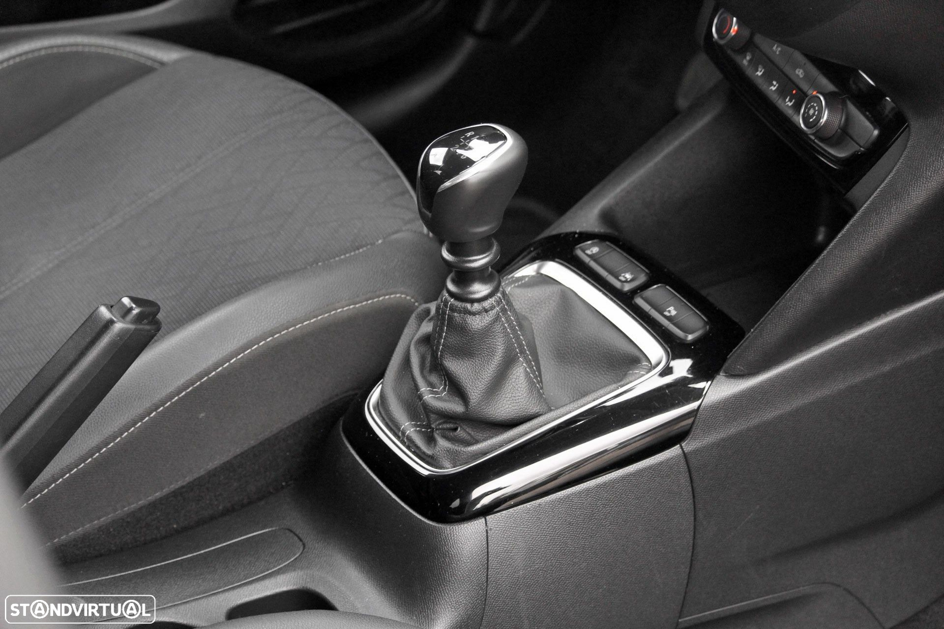 Opel Corsa 1.5 D Elegance - 9