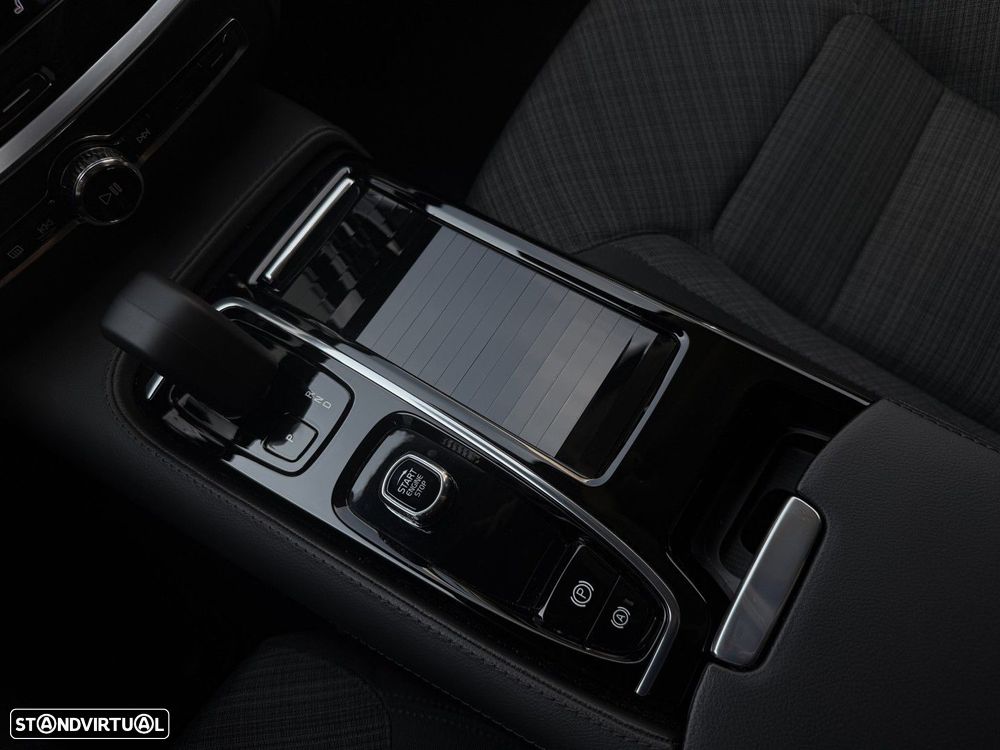 Volvo V60 2.0 T6 AWD TE Core - 32