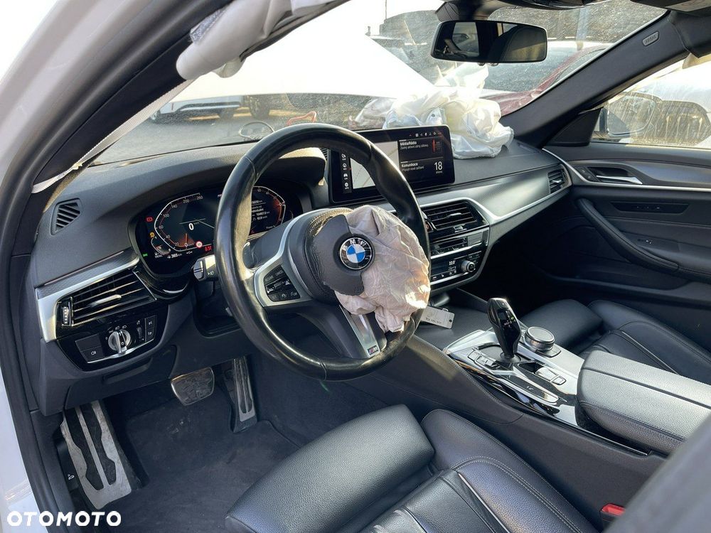 BMW Seria 5 520d xDrive Sport Line - 7