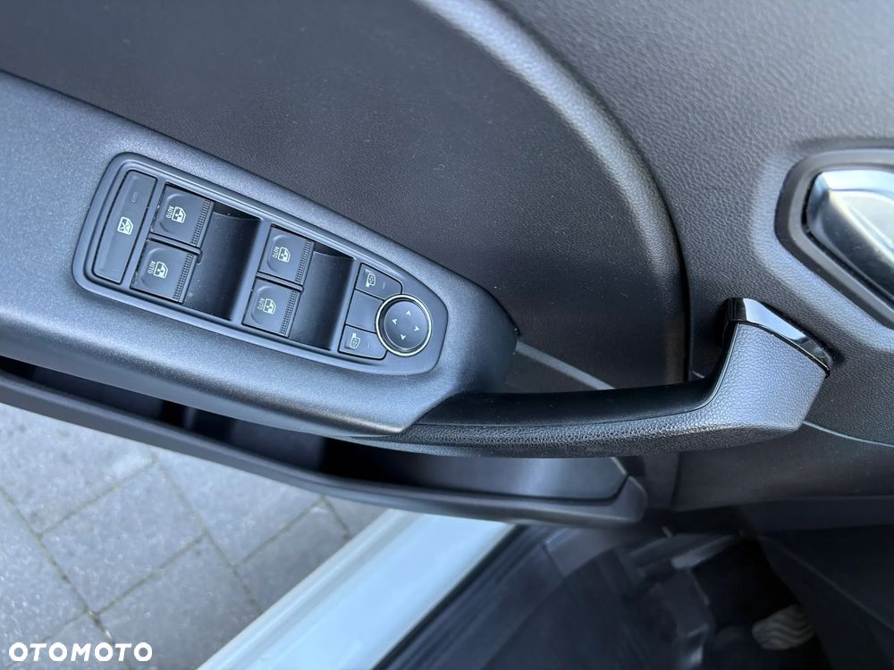 Renault Captur - 19