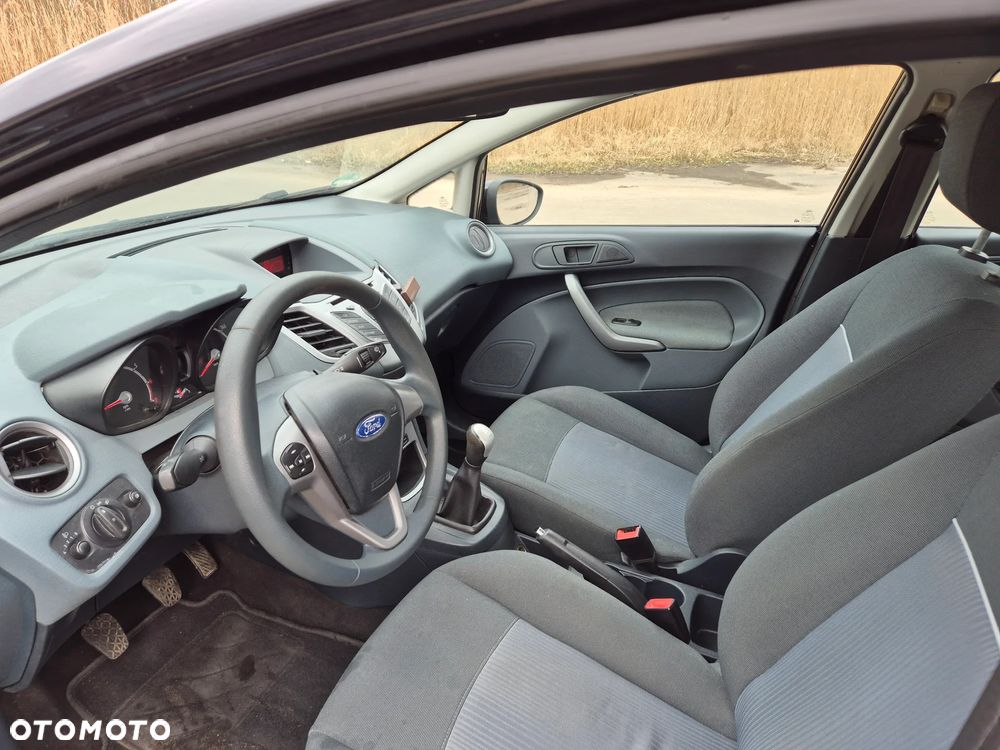 Ford Fiesta 1.25 Celebration - 15