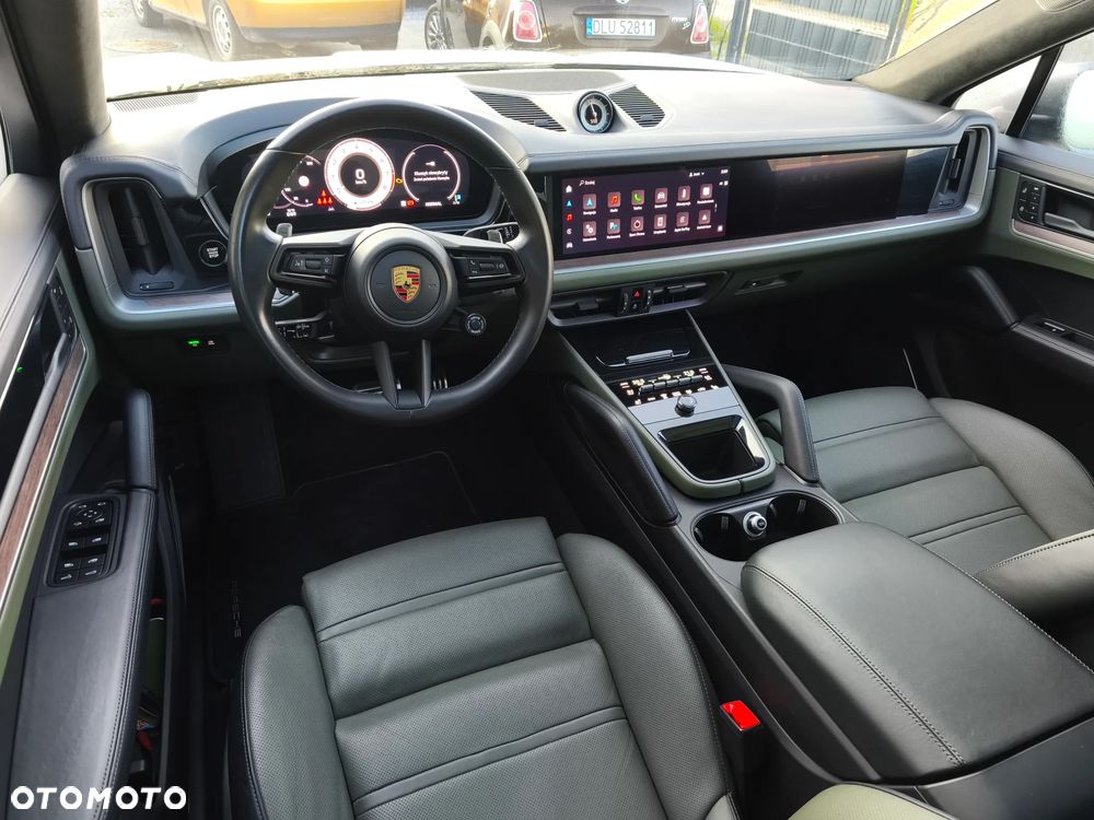 Porsche Cayenne - 25