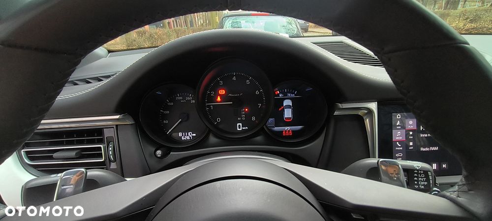 Porsche Macan T - 15