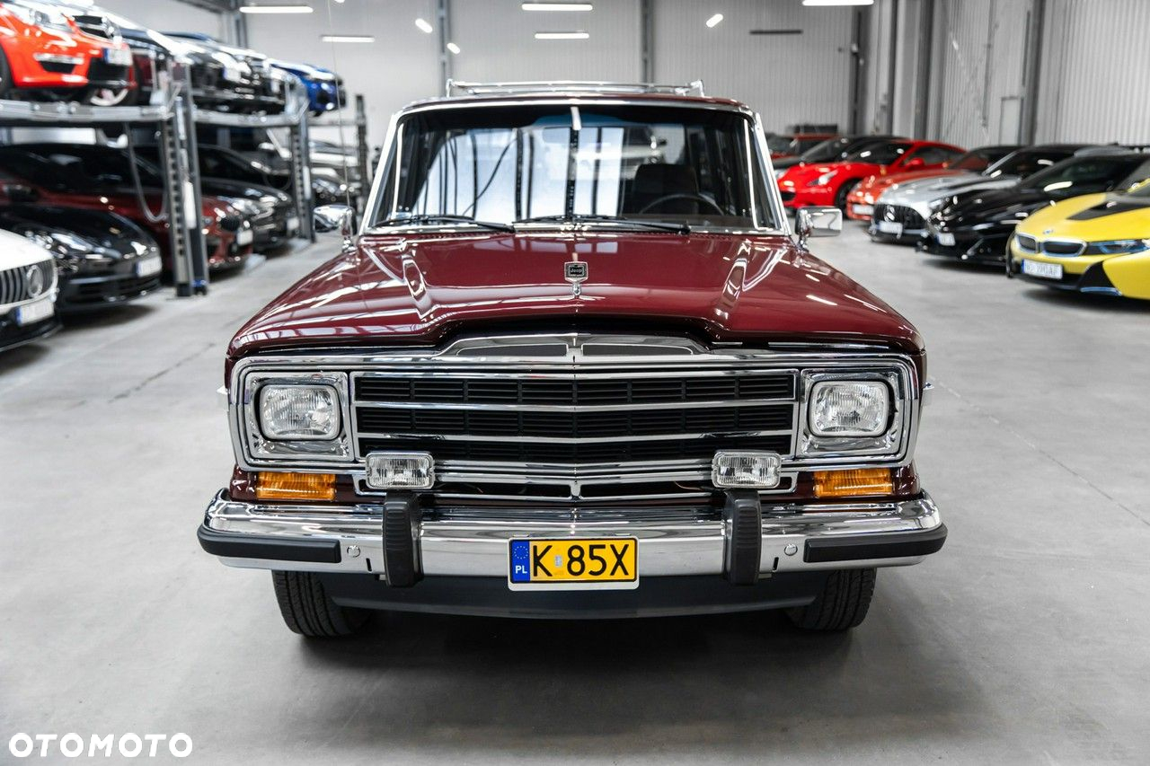 Jeep Wagoneer - 5