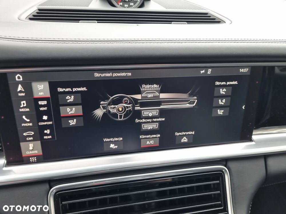 Porsche Panamera 4S Executive - 18