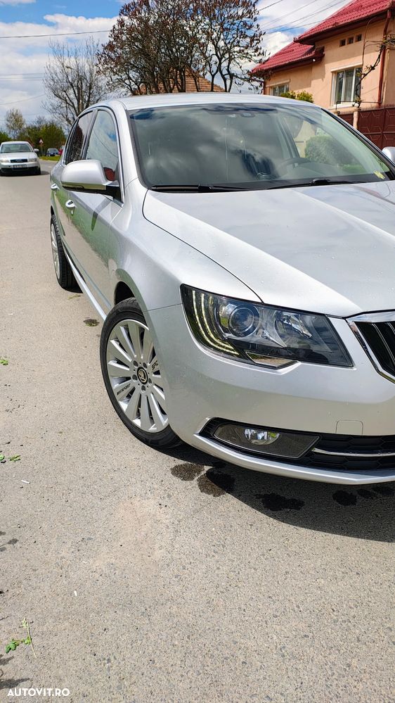 Skoda Superb 2.0 TDI Elegance - 8