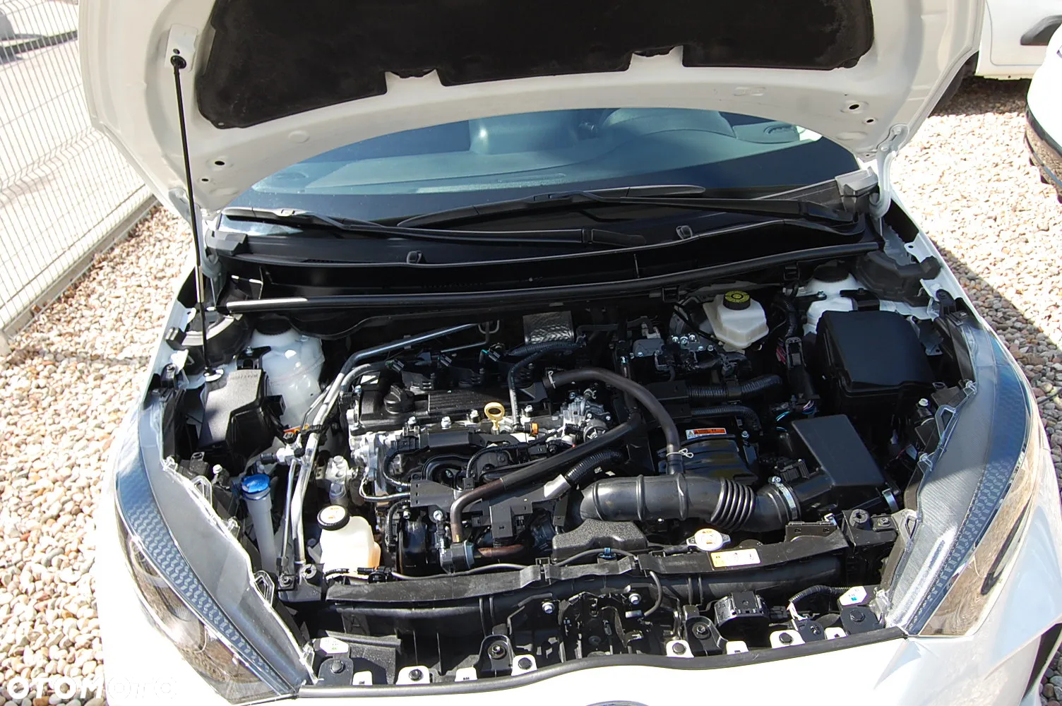 Toyota Yaris - 30