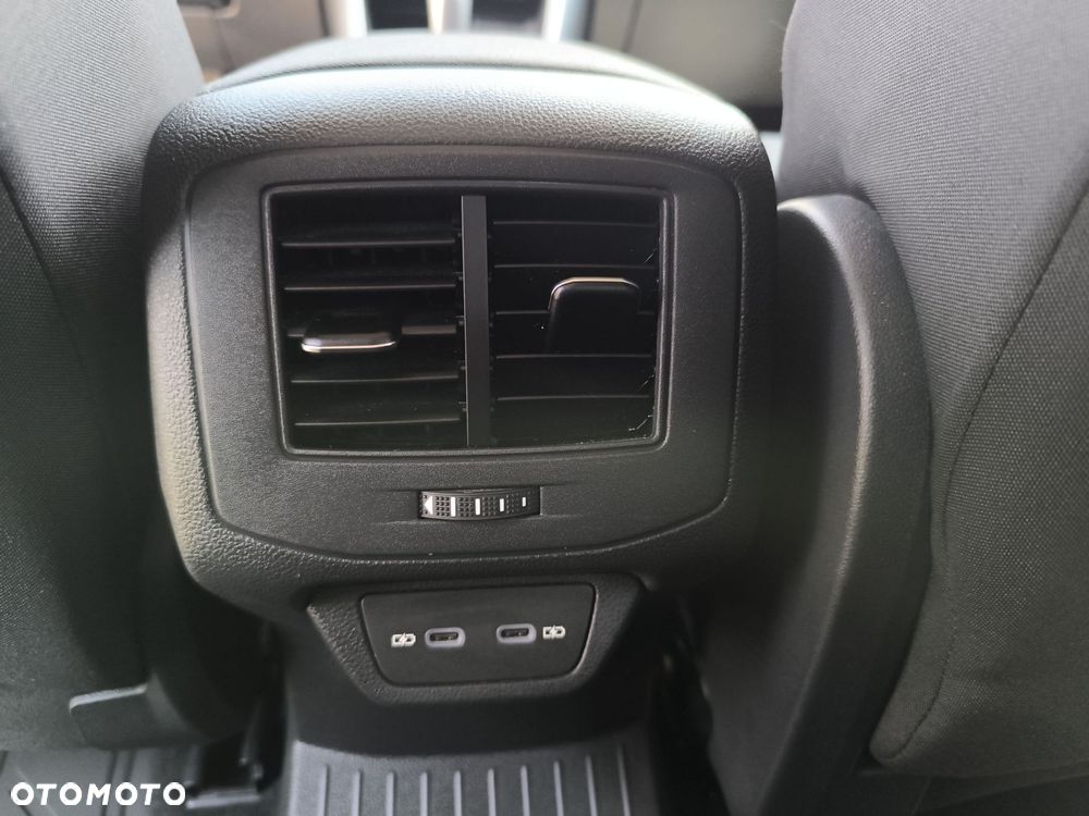 Volkswagen T-Roc - 26