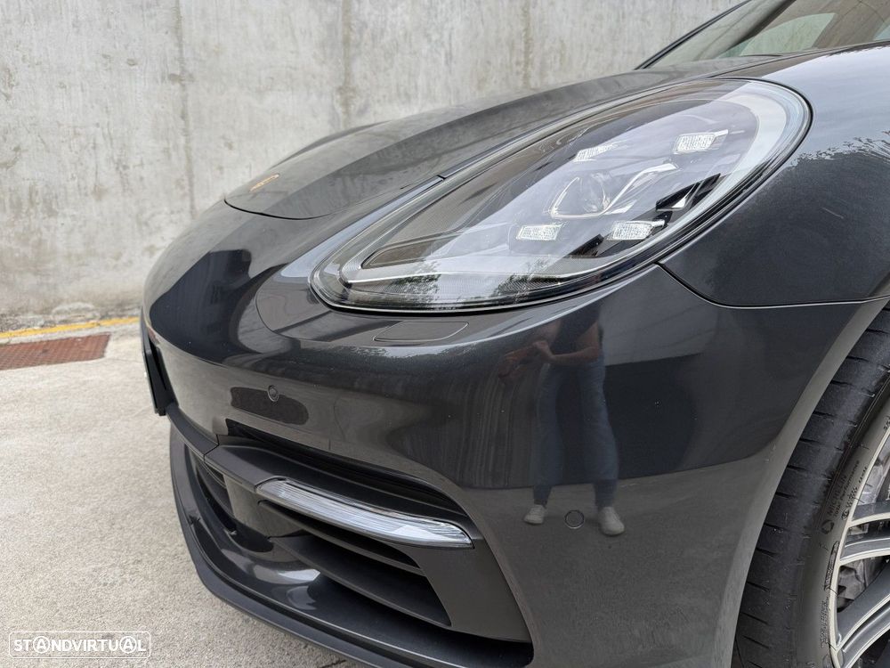 Porsche Panamera 4 E-Hybrid Platinum Edition - 17