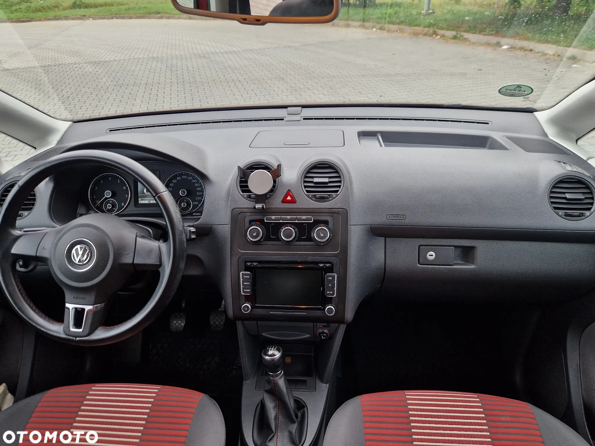 Volkswagen Caddy 1.2 (7-Si.) Edition 30 - 12
