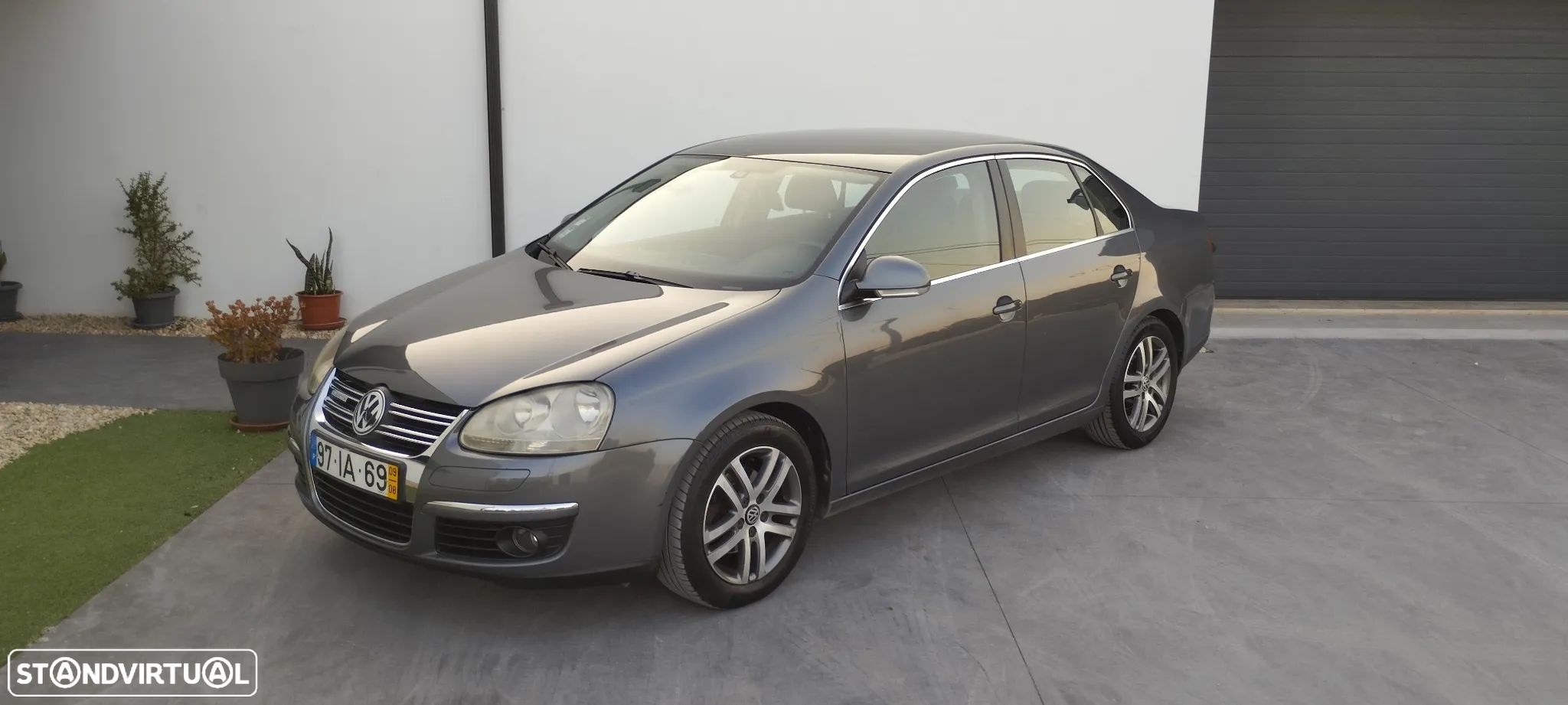 VW Jetta 1.9 TDi BlueM. Confortline - 1