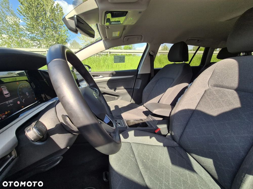 Volkswagen Golf 1.0 eTSI OPF DSG Active - 19