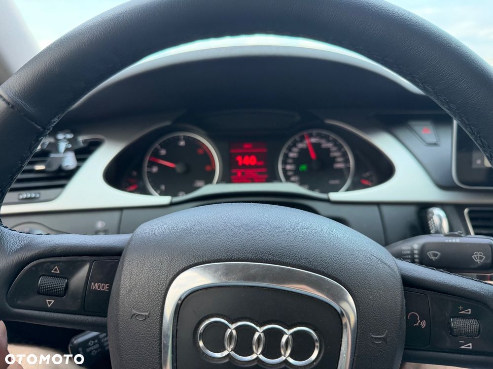 Audi A4 Limousine - 11