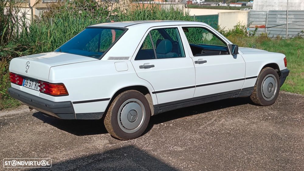 Mercedes-Benz 190 - 8
