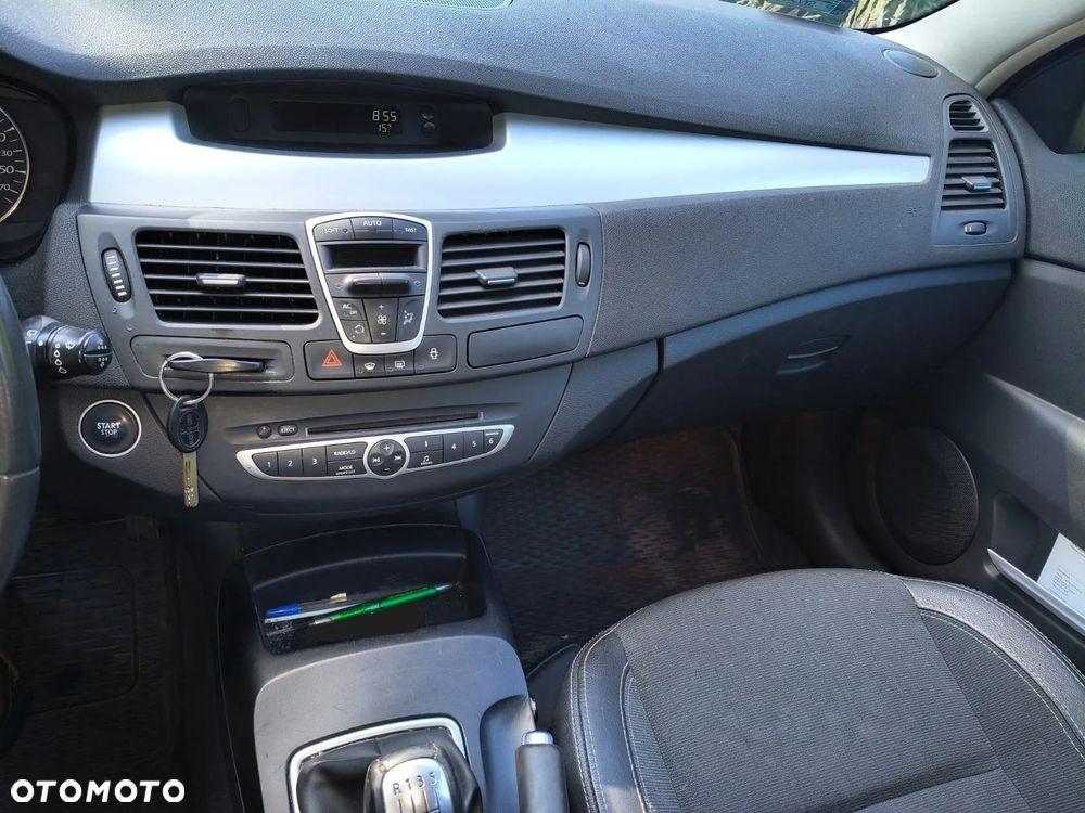 Renault Laguna - 8