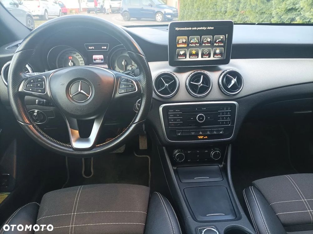 Mercedes-Benz GLA 200 7G-DCT Activity Edition - 7