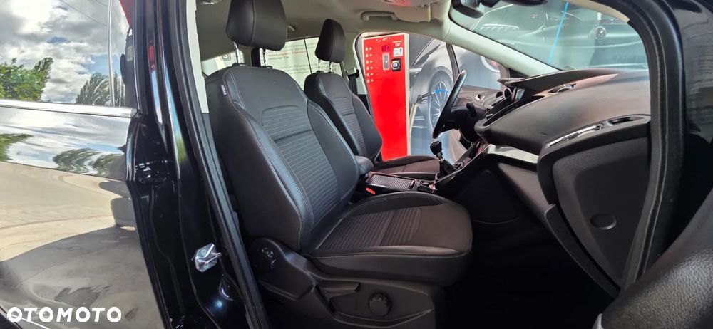 Ford Kuga 1.5 EcoBoost 2x4 Titanium - 37