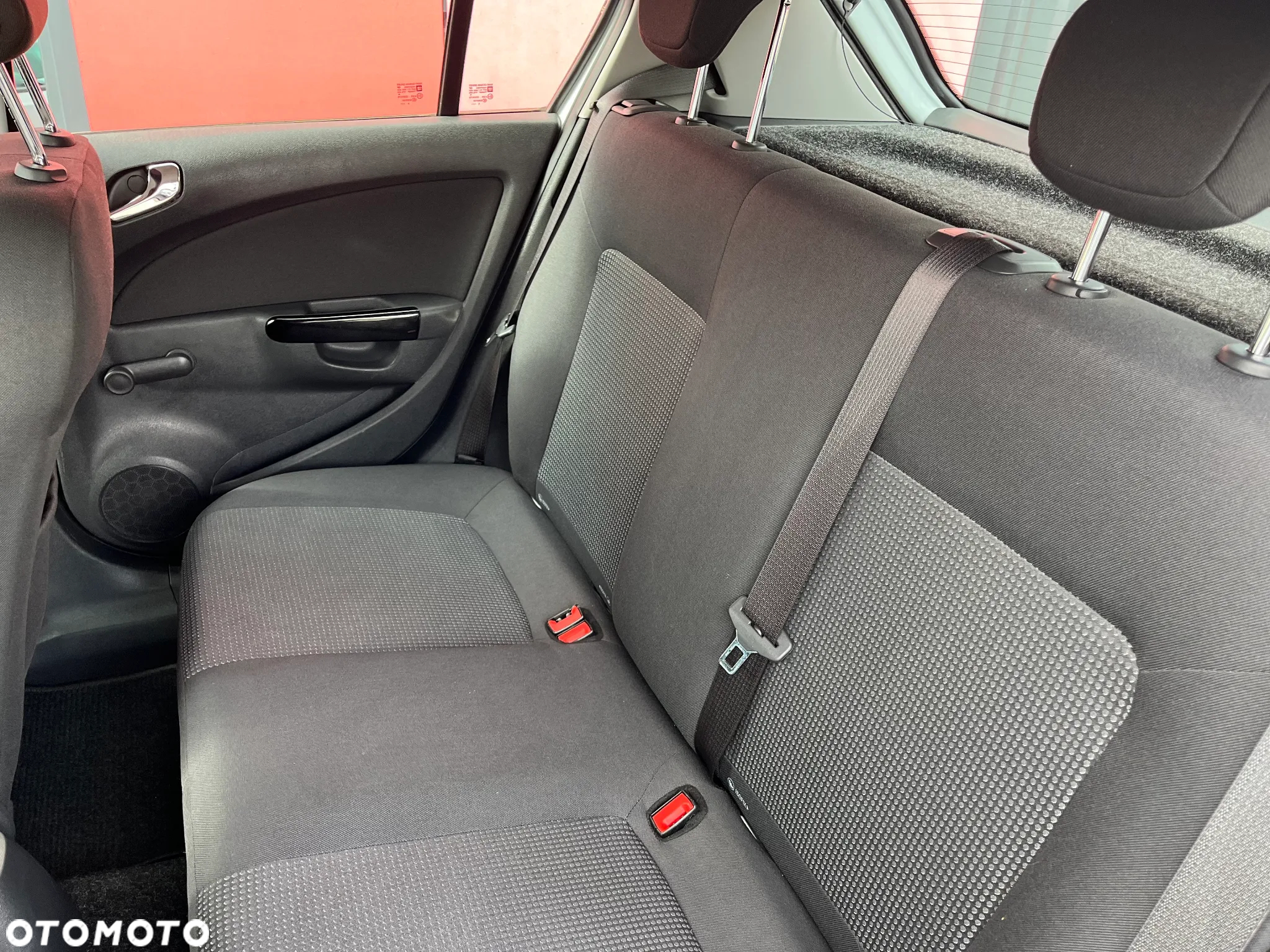 Opel Corsa 1.4 16V Enjoy - 13