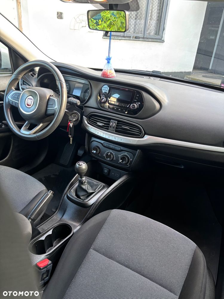 Fiat Tipo 1.4 16v Lounge EU6d - 8