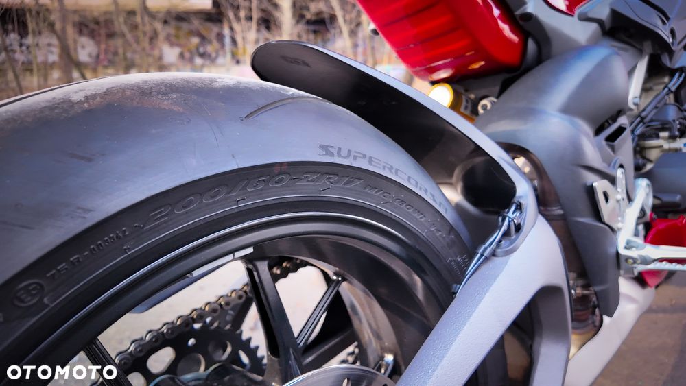 Ducati Panigale V4 - 16