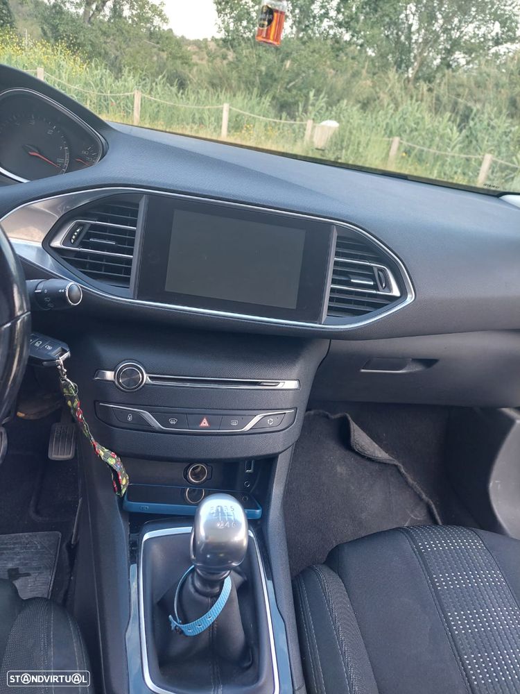 Peugeot 308 SW BlueHDi 120 Stop & Start Active - 6