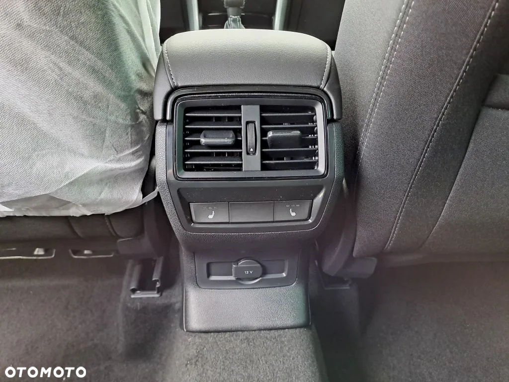 Skoda Karoq 1.5 TSI ACT Sportline DSG - 8