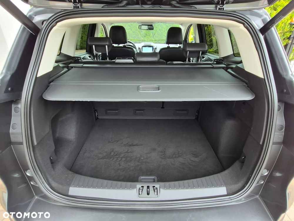 Ford Kuga - 25