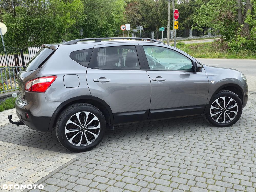 Nissan Qashqai 1.6 360 - 12