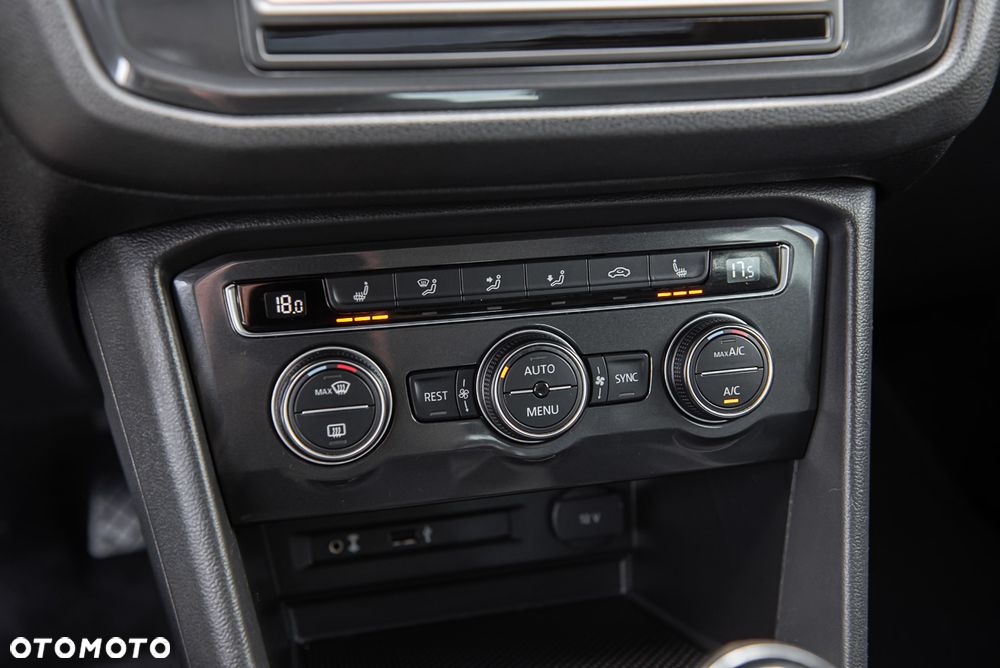 Volkswagen Tiguan - 24