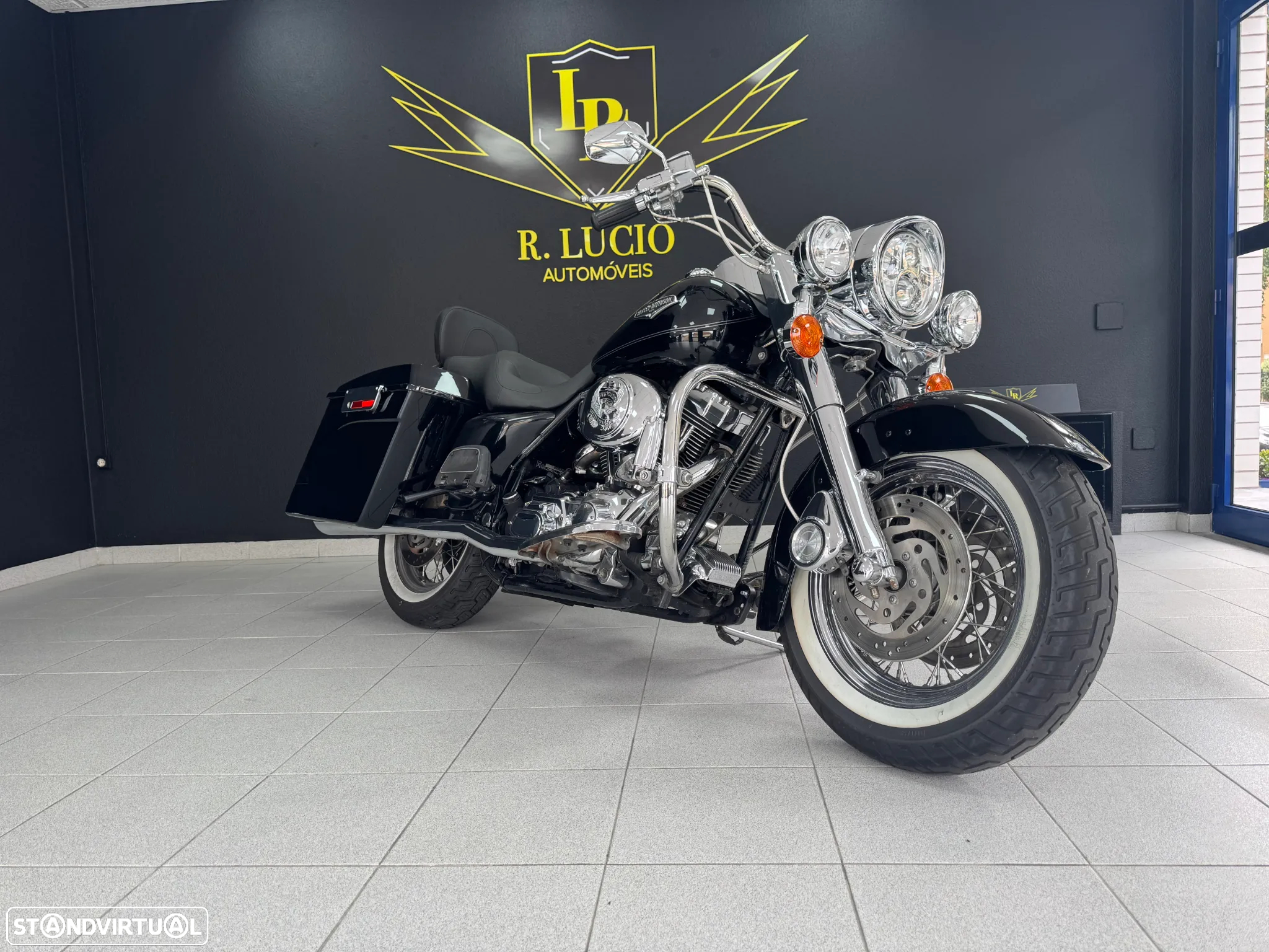 Harley-Davidson Road KING CLASSIC - 17