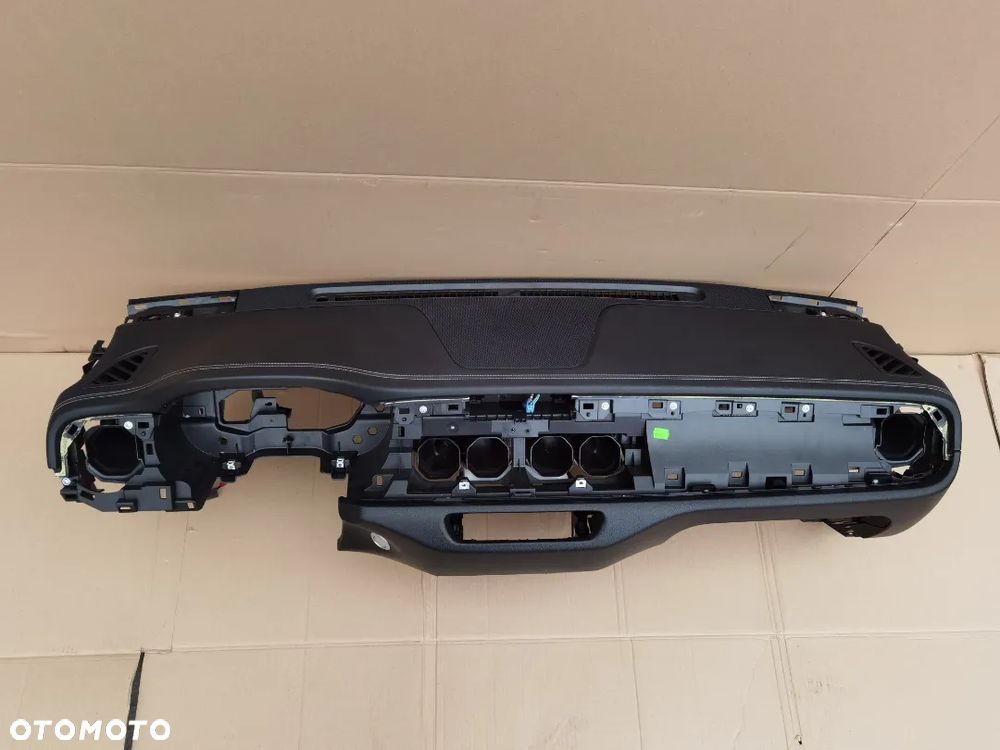 DESKA ROZDZIELCZA KONSOLA SKÓRA MERCEDES W470 X-KLAS - 1