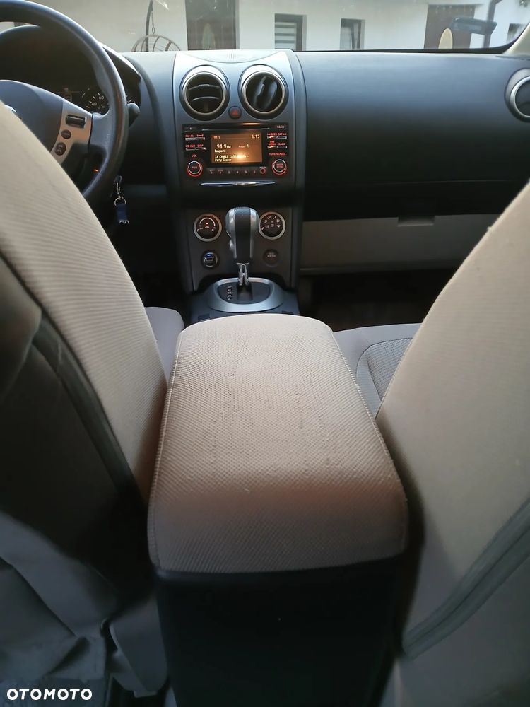 Nissan Rogue - 12