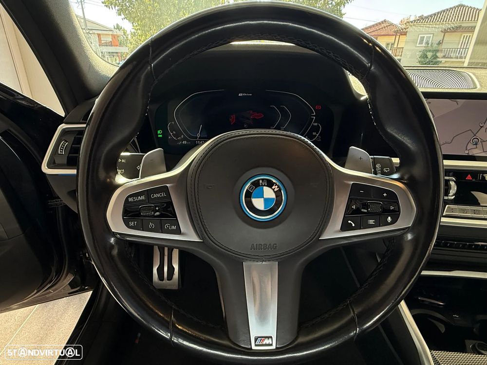 BMW 320 e Pack Desportivo M Auto - 45