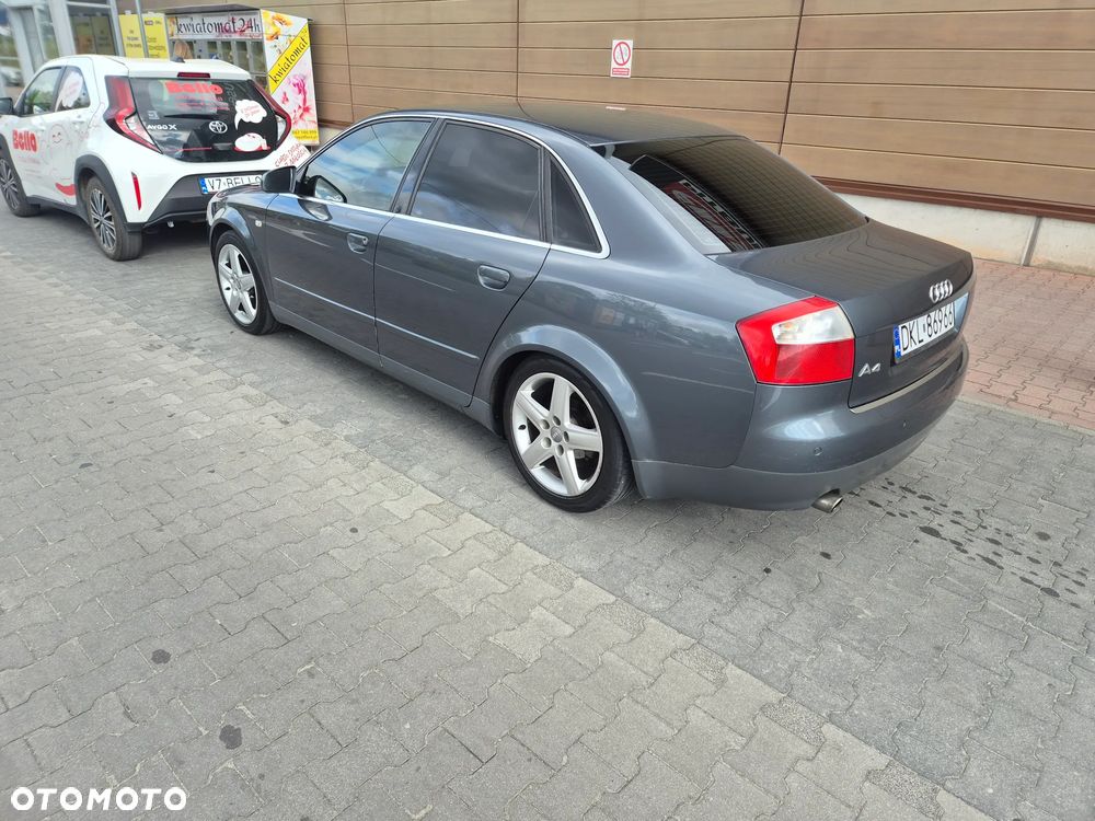 Audi A4 Avant - 8