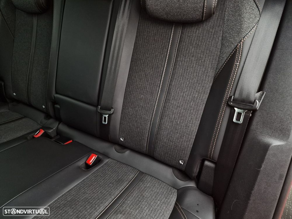 Peugeot 3008 1.6 BlueHDi GT Line Grip Control EAT6 - 14