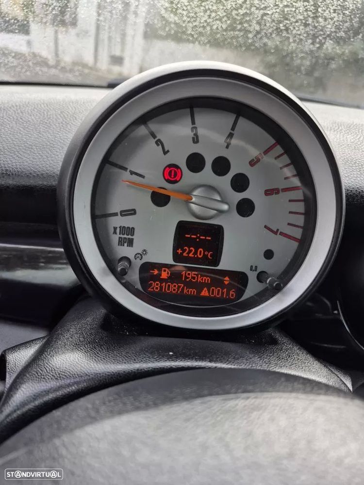 MINI Clubman Cooper D - 18