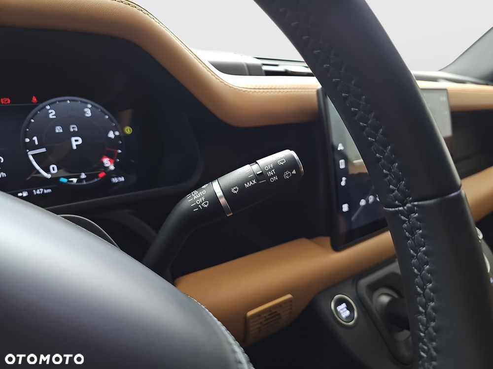 Land Rover Defender 3.0 D300 mHEV X-Dynamic HSE - 17